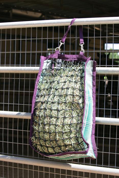 Premium Slow Feeder Hay Net Bag - Improve Horse Feeding! Order Now!